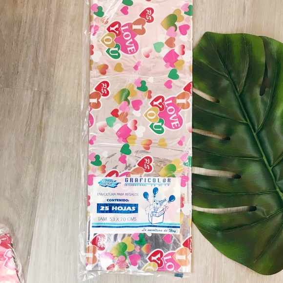 Valentine’s Day Gift Wrap Sheets✨4types of designs - Picture 2 of 6